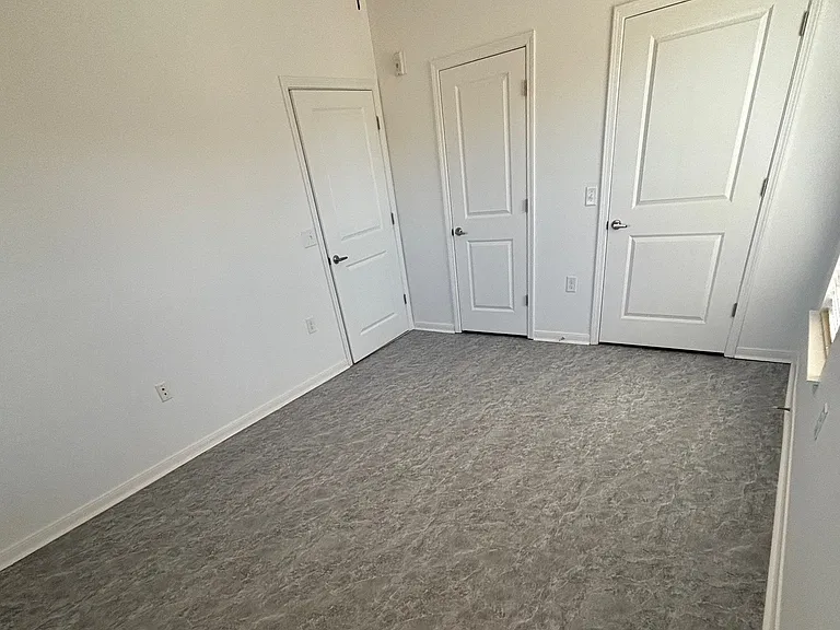 Renaissance Pointe Parkland Heights — Photo 22