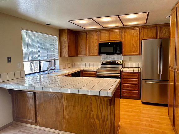 2nd image of 1504 Apache Dr Unit F
