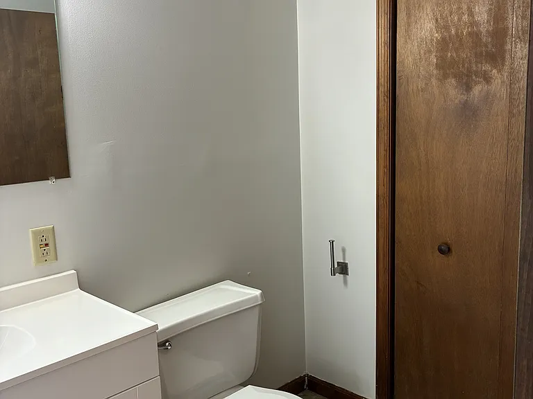 2711 Walnut St #1 — Photo 8
