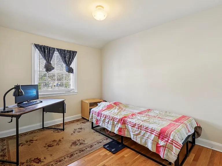 1770 Weston Ave — Photo 3