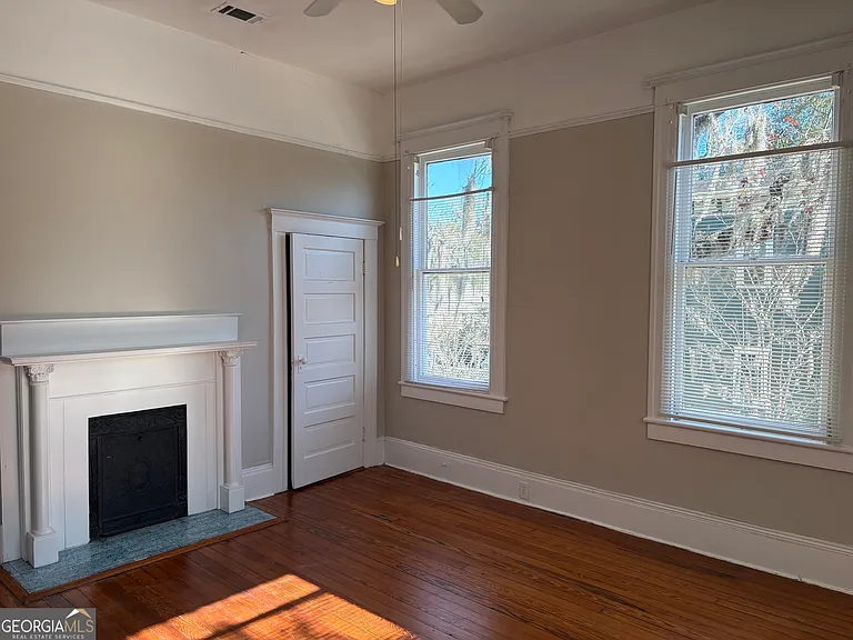 836 E Henry St #C — Photo 12