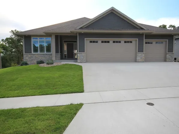 1716 Stone Crest Dr NE, Rochester, MN 55906