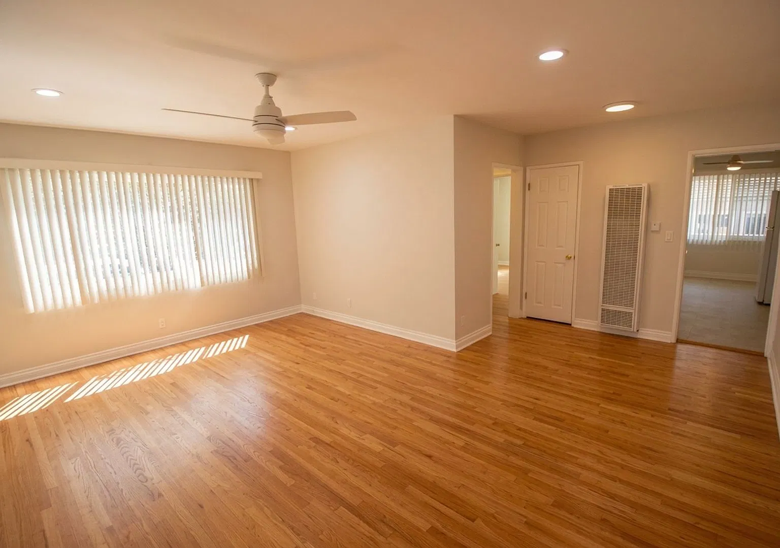 425 E. Magnolia Boulevard — Photo 1