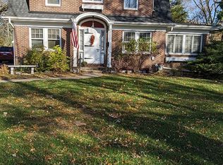 411 Illinois Ave, Batavia, IL