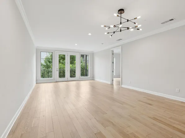 2300 Leonard St APT 305, Dallas, TX 75201