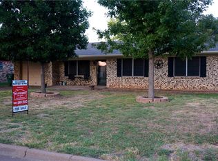 189 Hampton St, Graham, TX 76450