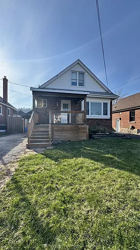 166 Erindale Ave #MAIN Photo 1