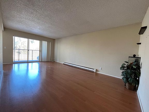 3rd image of 12701 NE 9th Pl APT D312