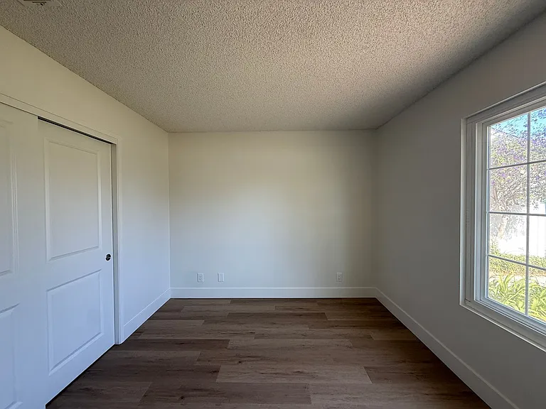 1120 Village Dr — Photo 38