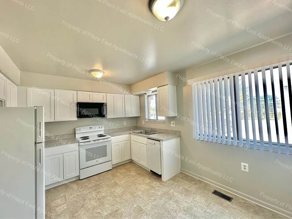 2 bed, 950 sqft, $1,200 — Photo 3