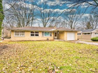 416 S 9th St, St Charles, IL 60174