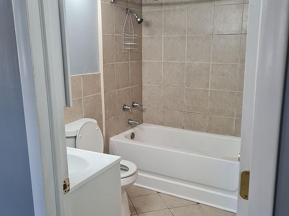 4th image of 1241 W 112th St APT 9