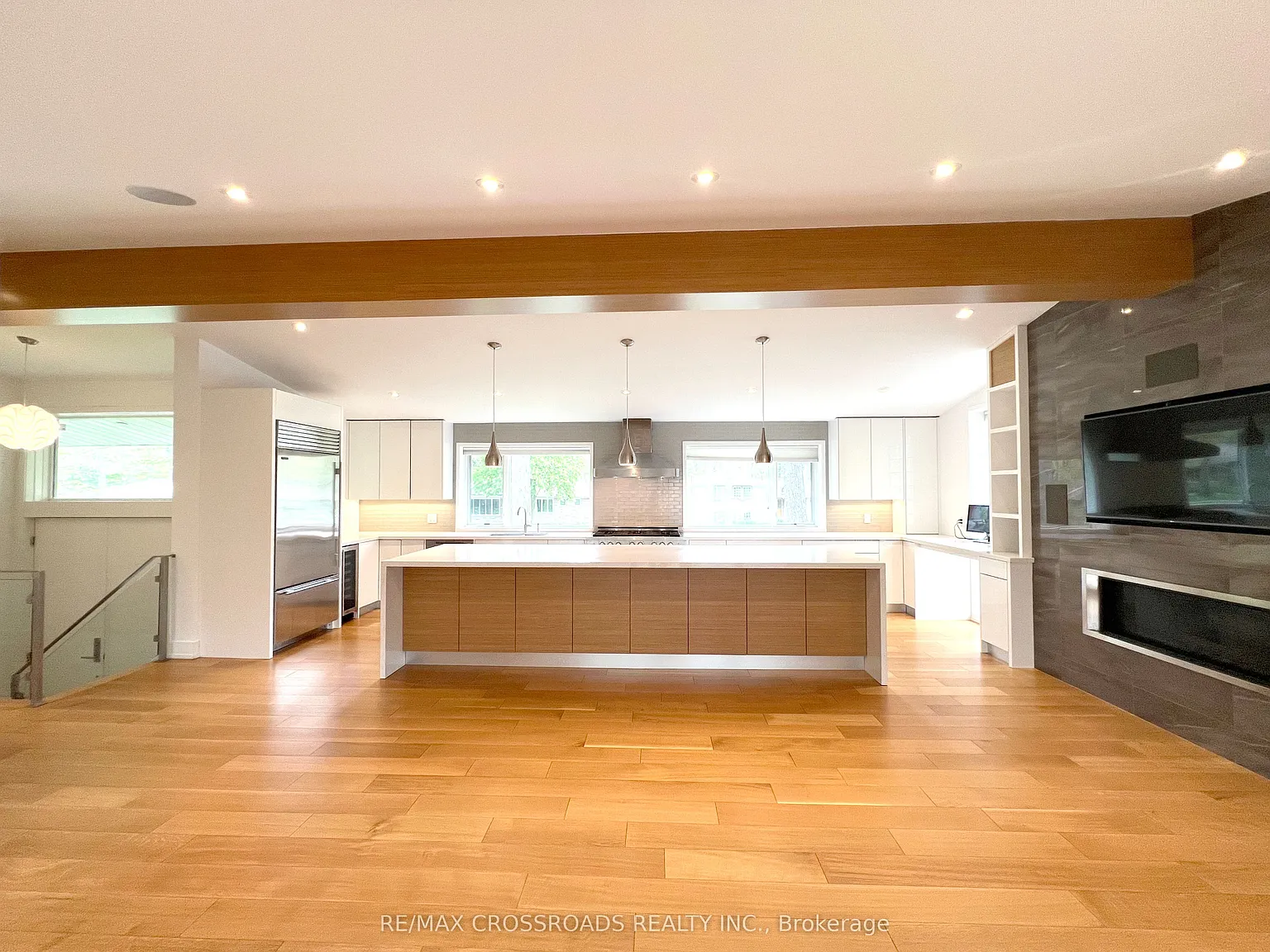 3 bed, $5,900 — Photo 3