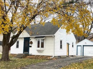 928 15th Ave NE, Rochester, MN 55906