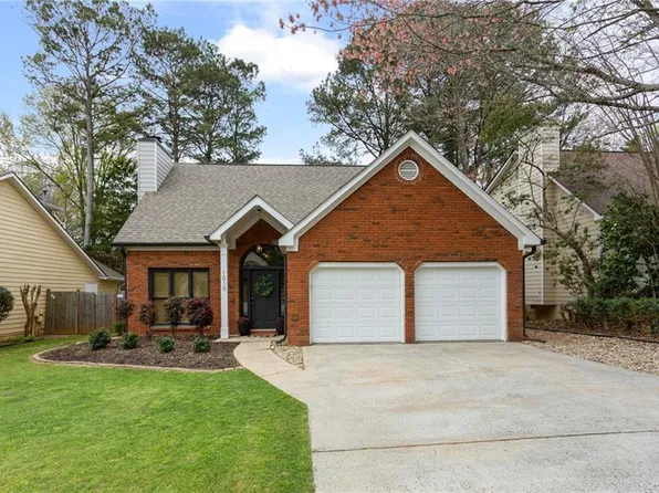 1010 Chateau Ln SE, Smyrna, GA 30082