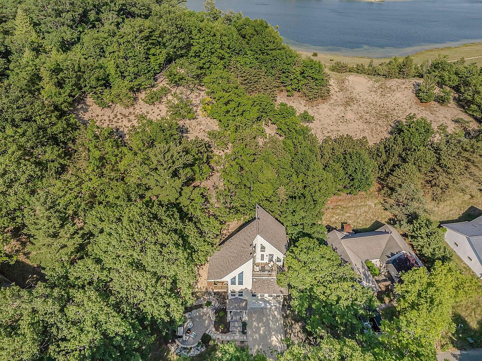18882 Piney Point Dr, Spring Lake, MI 49456 Zillow