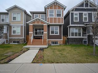 109 W Red Embers Cres NE, Calgary, AB T3N0R4