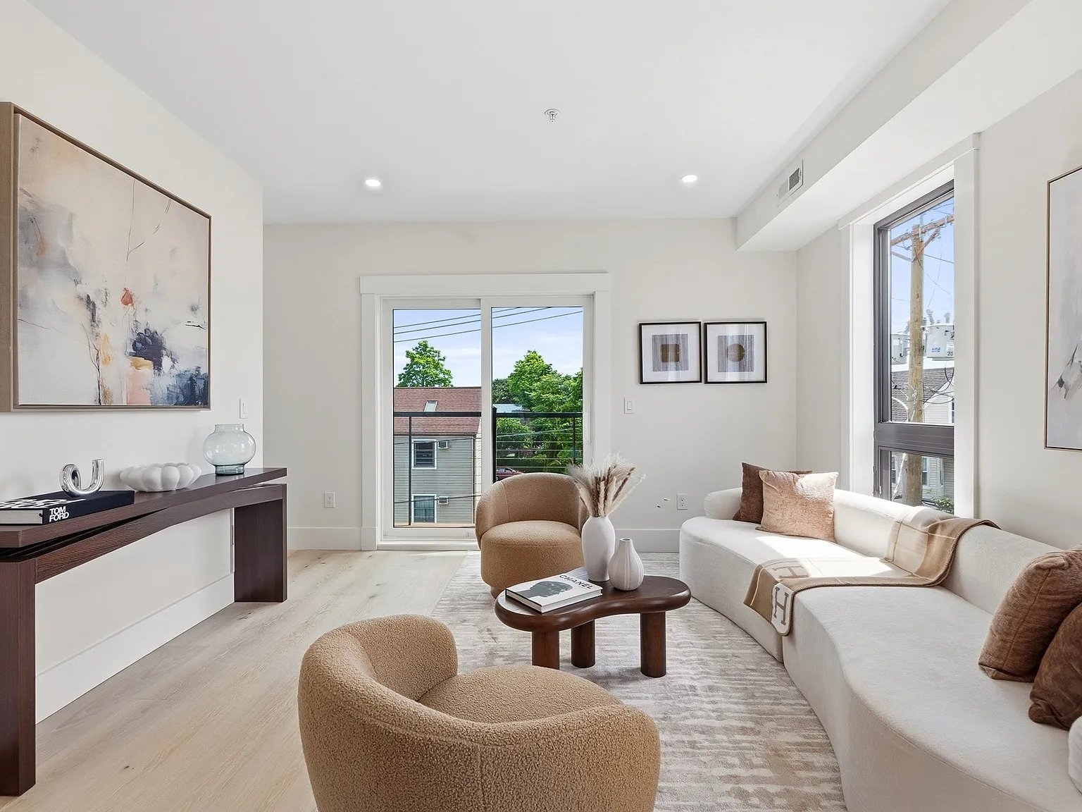 2 bed, 2.5 bath, 1693 sqft, $4,000 — Photo 4