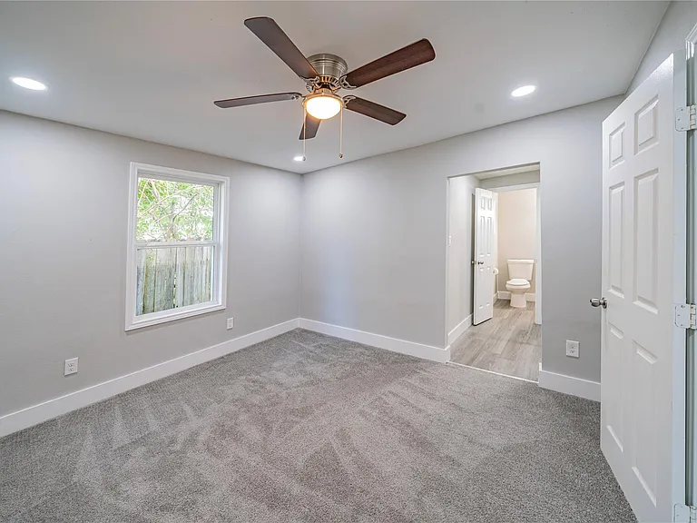5718 Cherry St — Photo 20