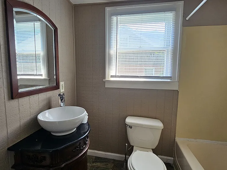 774 Garrison Ave — Photo 18