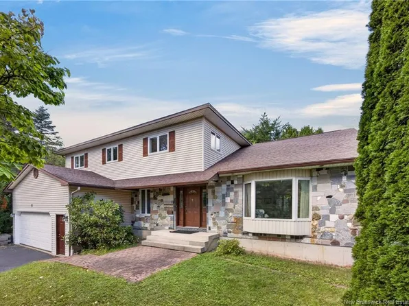 11 Baxter Ct, Fredericton, NB E3B 6M2