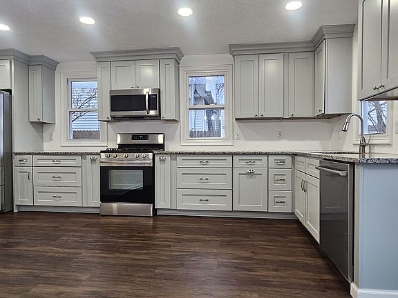5th image of 162 Magnolia Ave