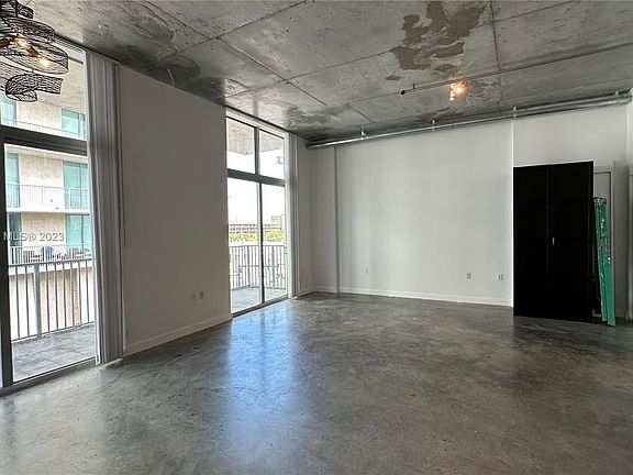 4th image of 2100 Van Buren St APT 517