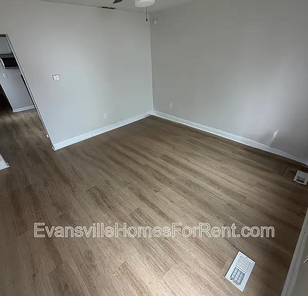 2816 C St — Photo 2