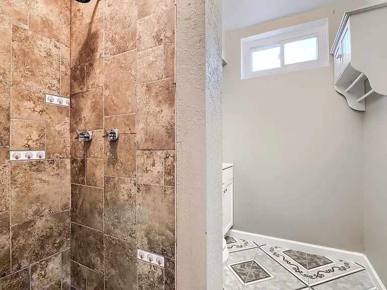 207 Teal St — Photo 29