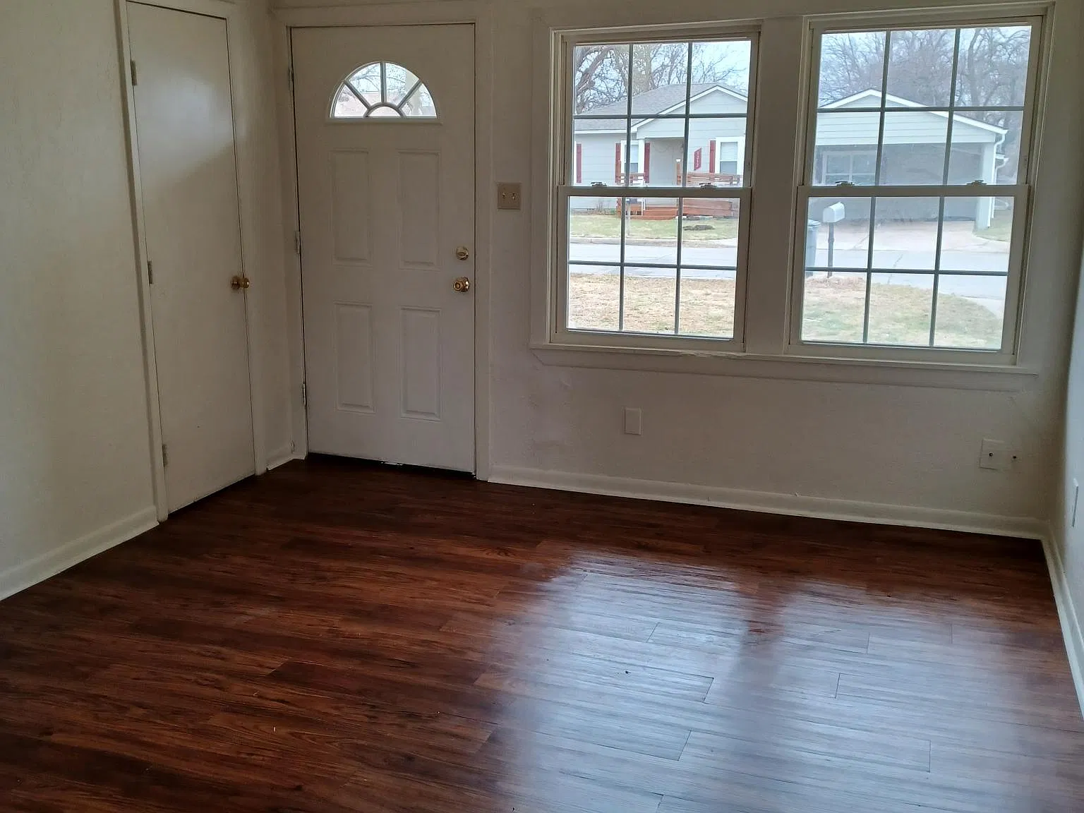 3 bed, 1200 sqft, $800 — Photo 3