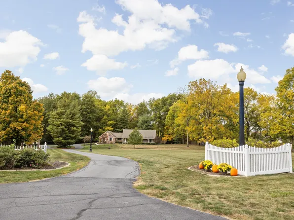 554 Sycamore Ln, Danville, IN 46122