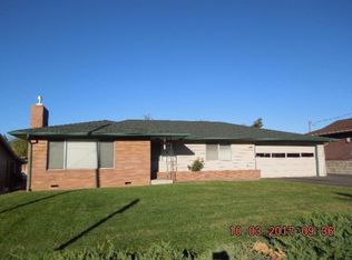 1438 Patterson St, Klamath Falls, OR 97603