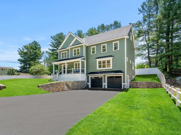 2 Suncrest Ave, Wilmington, MA 01887