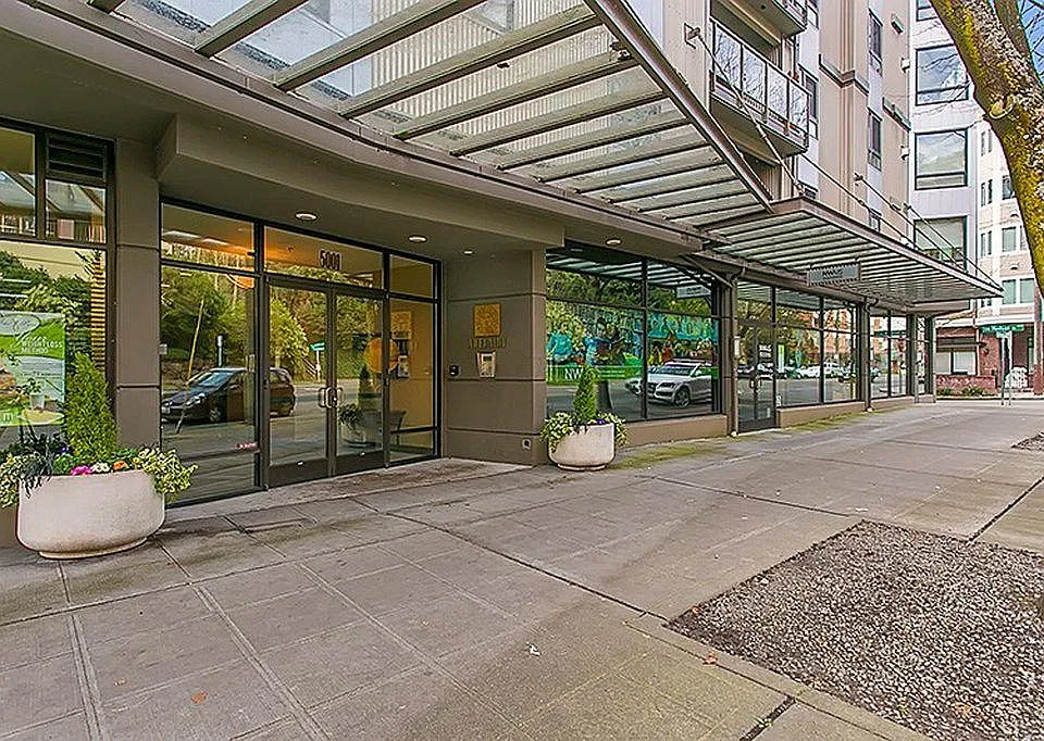 5001 California Ave SW #213