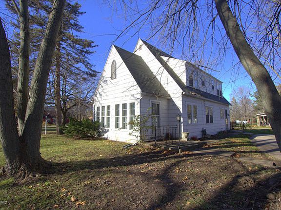 4th image of 3420 Coit Ave NE