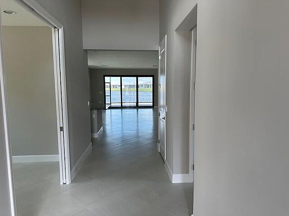 5th image of 12449 SW La Costa St