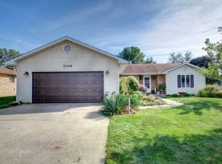 2009 Burwell St, Urbana, IL 61802