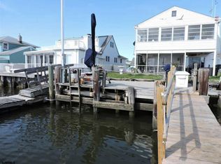 12 Waterway Rd, Ocean City, NJ 08226