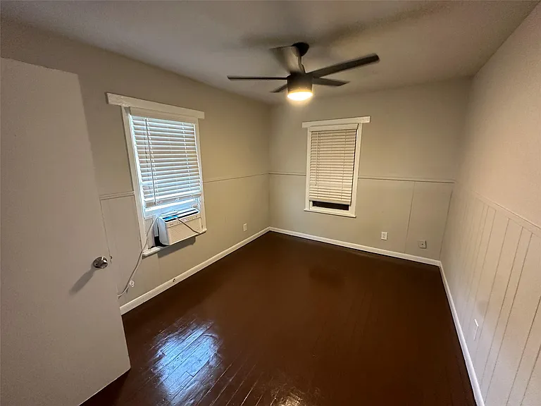 2721 Napoleon St — Photo 3