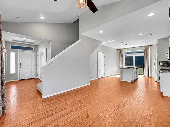 5th image of 26286 E Byers Pl