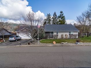 115 Arnold Ln, Myrtle Creek, OR 97457