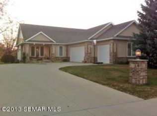 3523 Hart Ln SW, Rochester, MN 55902