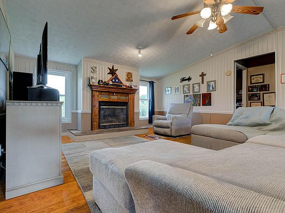 5th image of 164 Summer Ridge Rd