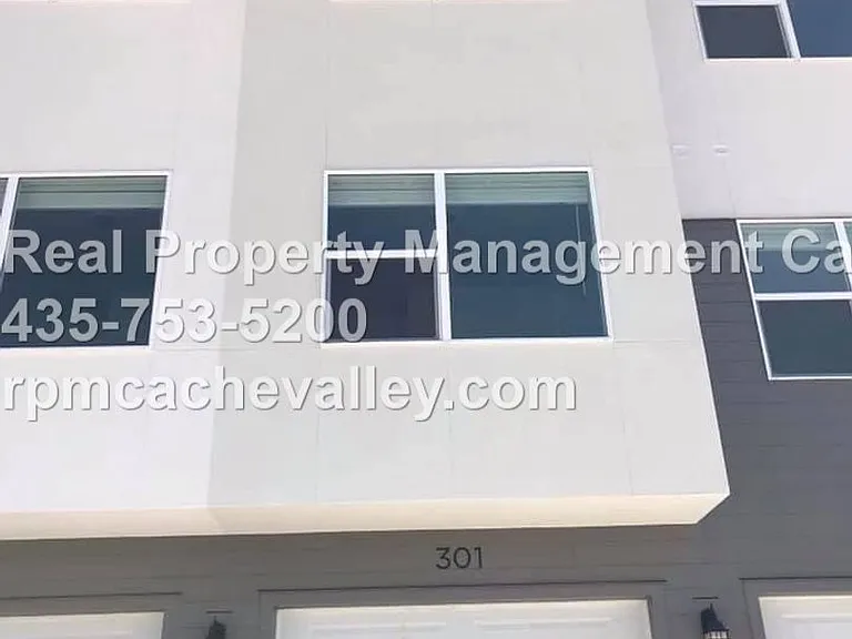 163 E 550 N #A301 — Photo 4