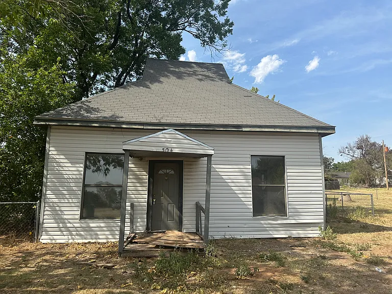 504 E Cleveland St — Photo 1