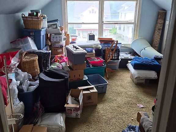 2nd image of 1027 Ridge Ave