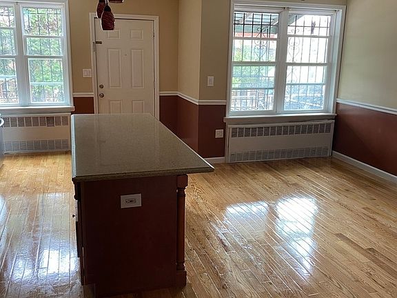 3rd image of 729 Jerome St Floor 2