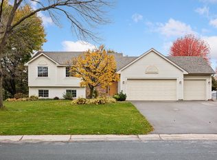 569 Coventry Pkwy, Eagan, MN 55123