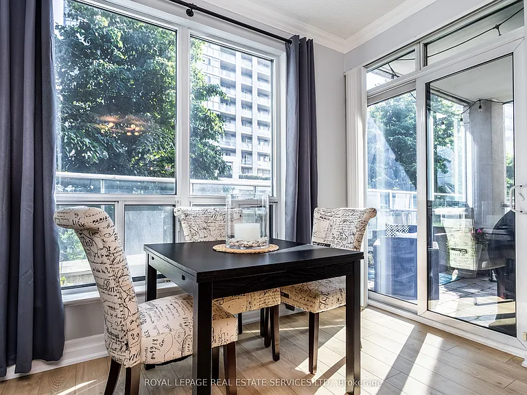 2083 Lake Shore Blvd W #109 — Photo 3