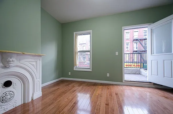 Rented by Brick&Mortar | media 35